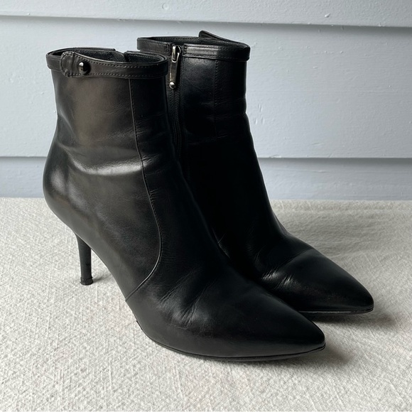Pointed toe Via Spiga Black Heeled Boots with Sleek Silhouette - Picture 1 of 10